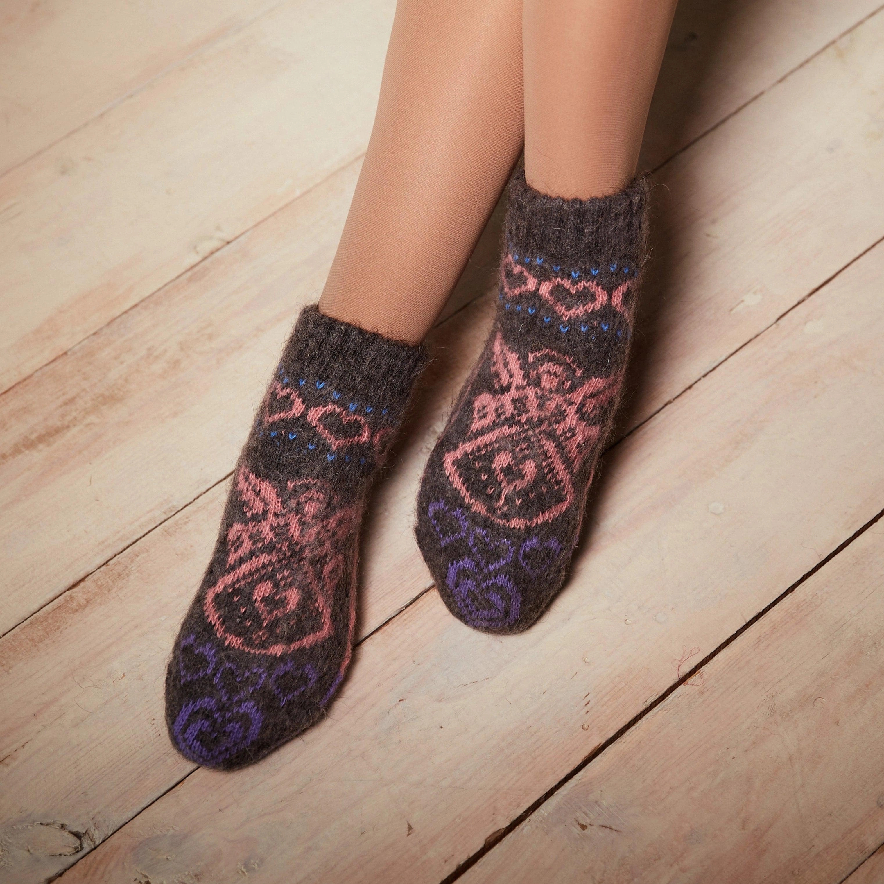 Cozy Angel Goat Wool Socks: Softest Comfort for Women's Feet.