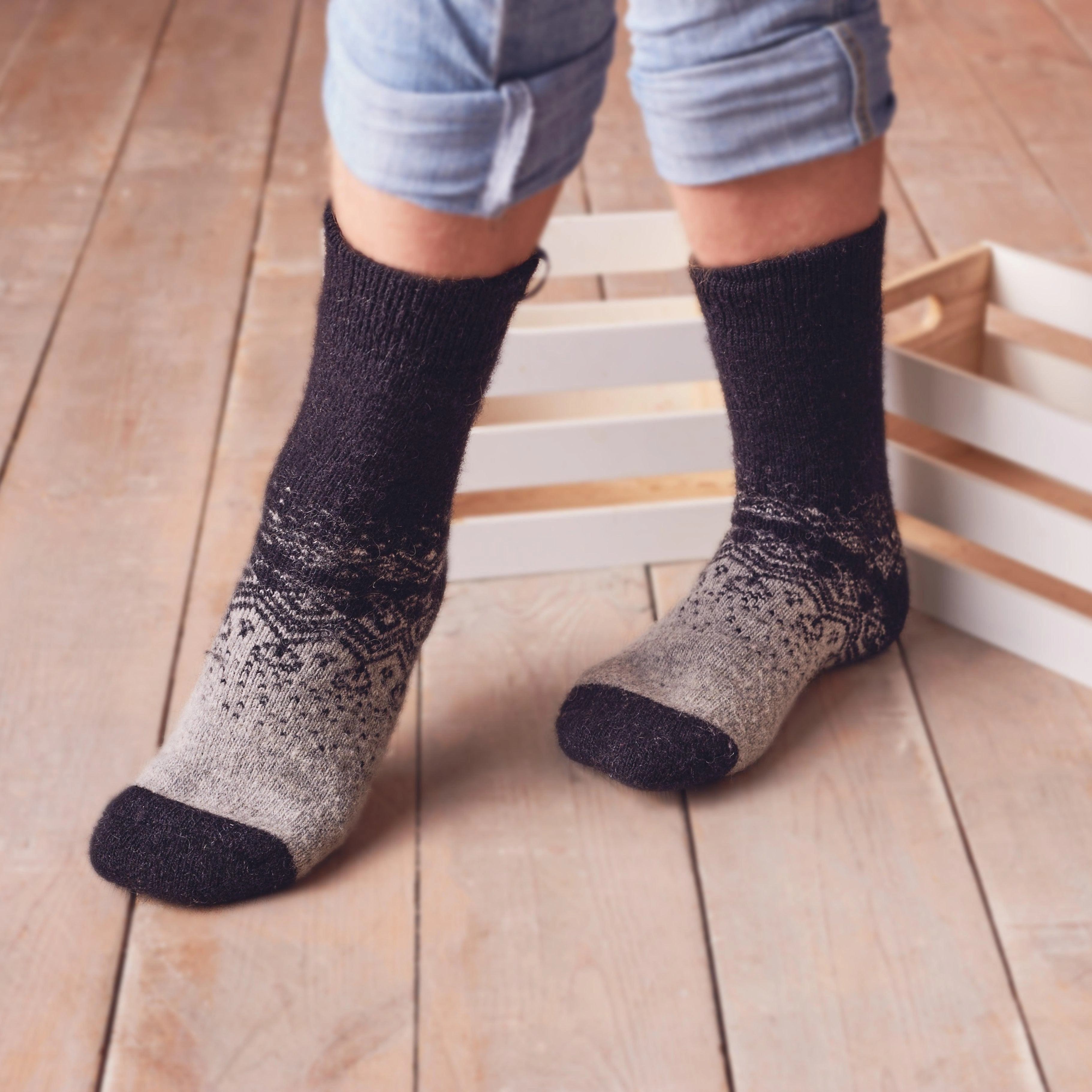 Cozy Arctic Merino Wool Socks for Men's Feet